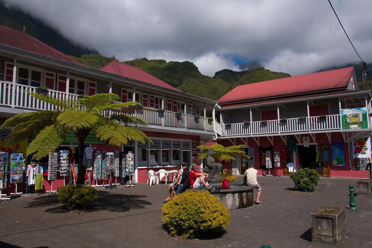 Gite Du Piton D Anchaing Hell-Bourg Exterior foto